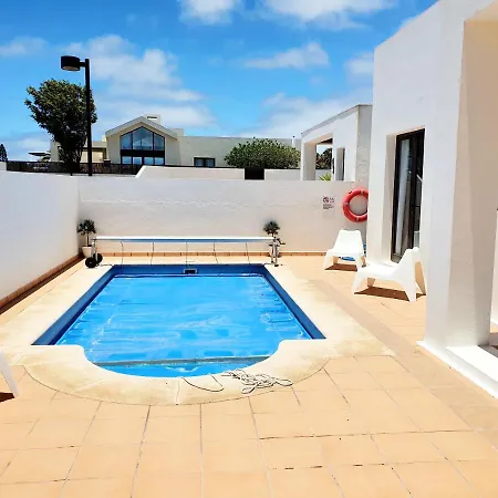 Ora - 2 Bedroom Modern With Uktv, Wifi, Pool Close To Town Villa